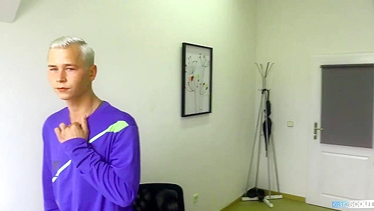 Blonde Twink Bent Over Desktop Takes Rough Unprotected Ride – GayPorn69