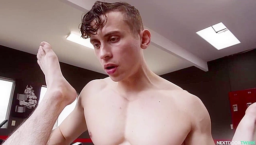 Dante Avery Goes All In: Gym Muscle Meets Wild Neighbor Hookup – 18+