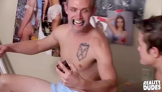 Hot Frat Action: Young Jock Deepthroats Cock in Crowded Dorm Session – GayPornHub 18+