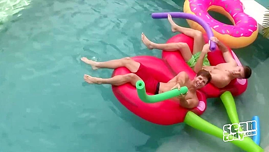 Dean Jakob Goes Wild With Raw, Intense Anal Pleasure – GayXXX