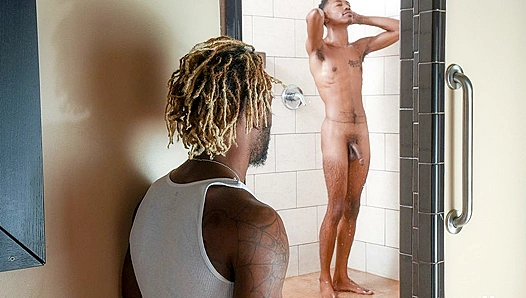 Phoenix Deepthroats Reeds Massive Black Dick – Hot Steamy Assfuck in Bromo