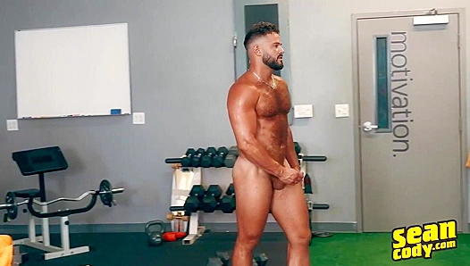 Hayden Jackson Goes All Out — Raw Gym Passion Gets Intense – GayXXX
