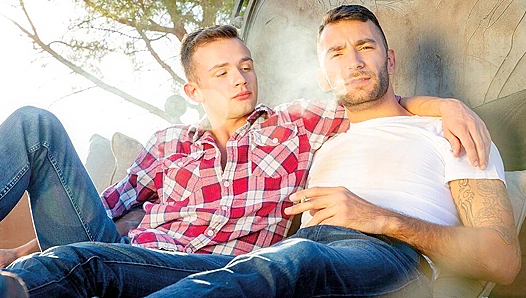 Bareback Passion Under the Sun: Logan Takes Adams Thick Rod Rooftop – Falcon Studios