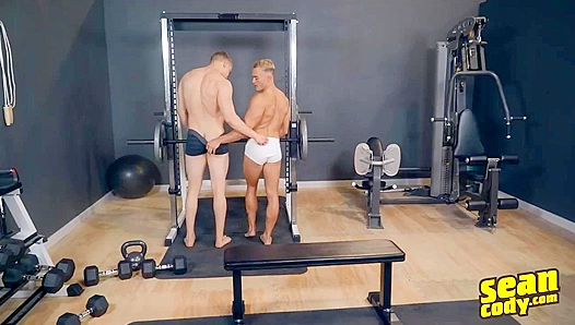 Kieran Claims Jayce With Force – Steamy Bareback Action – SeanCodyX
