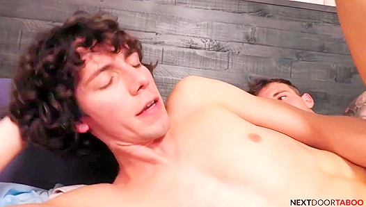 Caught by Neighbor: Scott Stumbles On Cristiano Jerking Off – NextDoor Originals