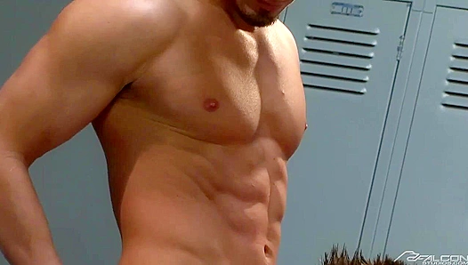 Steamy Gym Session: Aden Jordans Hot Interracial Tryst With StepBrother-in-Law – TinyGays