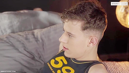 Erik Gets Stretched Wide by Ollie Barn After Hot Foot Tease – GayXXX