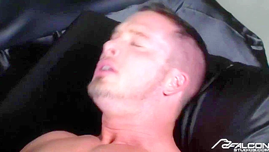 Morning Glory Sucks Aden Jordans Hardwood Awake – GayPornDaily