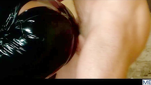Black Panther Takes Caps Ass in Steamy Superhero Battle – Alex Mecum 18+