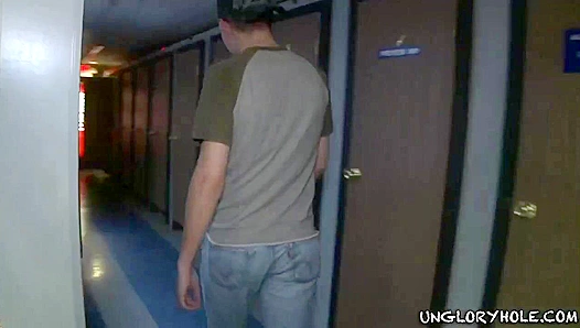 Jakob Cruz Gives Mind-Blowing Glory Hole Blowjob — Steamy New Scene
