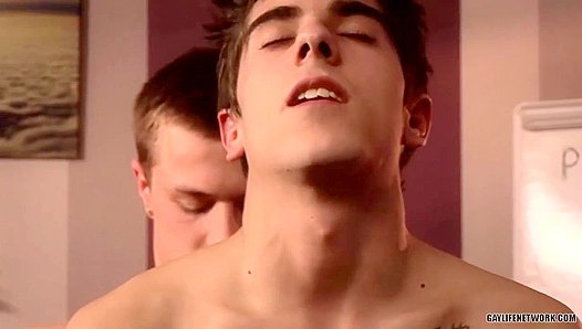 Late Night Desires: Leo, Marco Billy Fuel Passion Amidst Papers – 18+