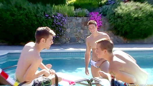 Triple Heat: Trystan Bull Rides Wild Passion with Nick Reeves Max Morgan – GayScene 18+