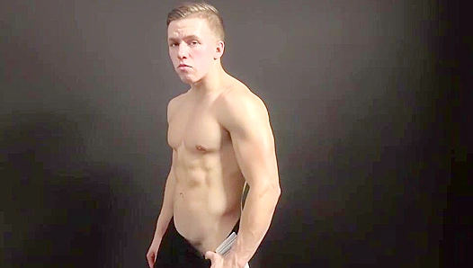 Ripped Muscle Stud Teases Hard for Your Eyes Only – EastBoys Seduction