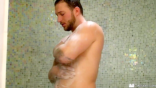 Jason Wolf Dominates Nicholas Ryder in Steamy Locker Room Encounter – Shower Bait