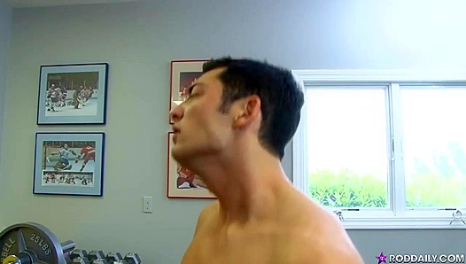 Rod Daily Gym Hunks Get Steamy—Sweat-Filled Locker Room Action – GayPorn 18+