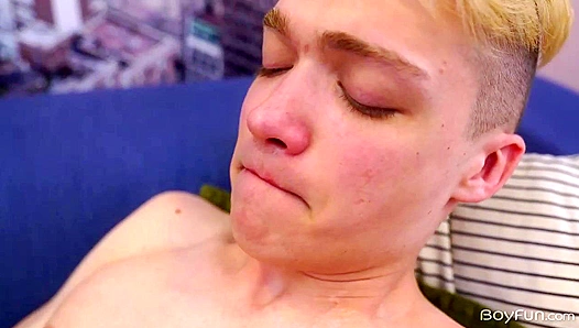 Mike Steed Rides Ruins Himself on a Massive Silicone Cock – Boyfun