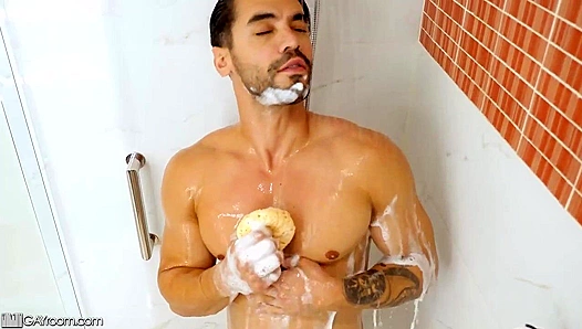 Shower Power: Arad Wins as He Claims Horny Chucky-Cosplaying Cutie – Hot Gay Sex