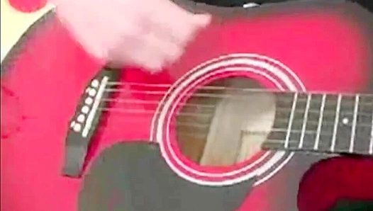 Mike Hawks Fiery Solo Session – Raw Power, Endless Stamina – CircleJerkBoys