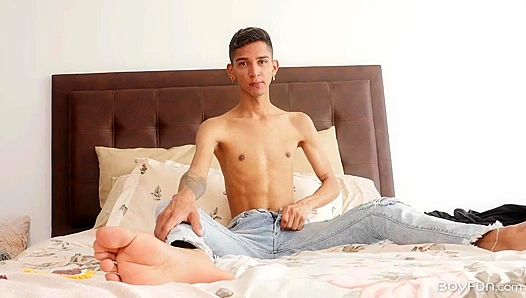 Nicolas Grey Spreads Wide Jerks Off Hard – Steamy Solo Fun – BoyFun