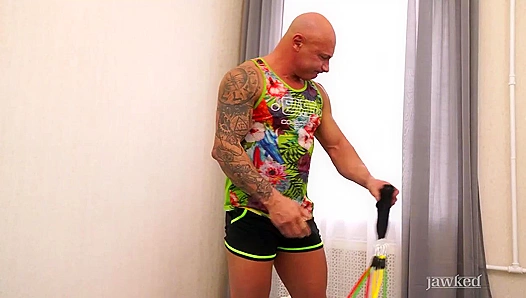 Massive Muscle Daddy Takes His Gym Buddy Deep — No Condom, All Gains – HotFlesh 18+