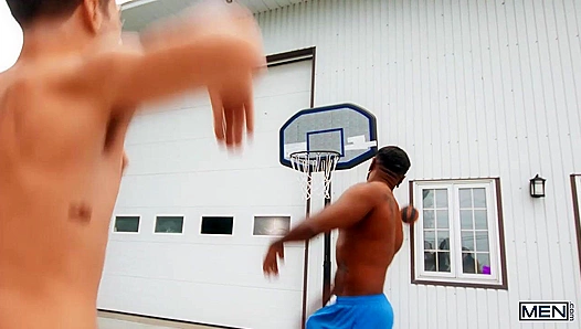 Braxton Takes Joeys Thick Load Post-Game — Hardcourts Hot Sex – GayBallers 18+