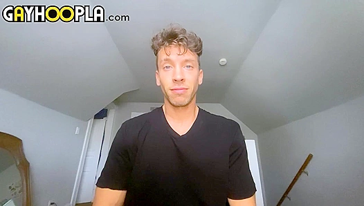 James Lux Screams in Ecstasy Reaching New Heights of Pleasure – GayXXX