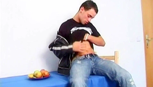 Jakubs Explosive Orgasm at the Wild Bareback Party – Steamy Gay Action 18+