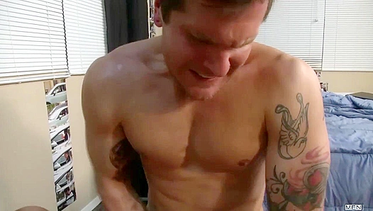 Bobby, Clark Parker Londons Hot Roomie Threesome – Deep Anal Action