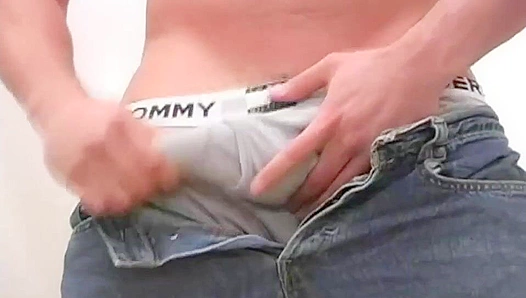 Deklan Connors Loses Control in Steamy Gang Blowjob Orgy – 18+
