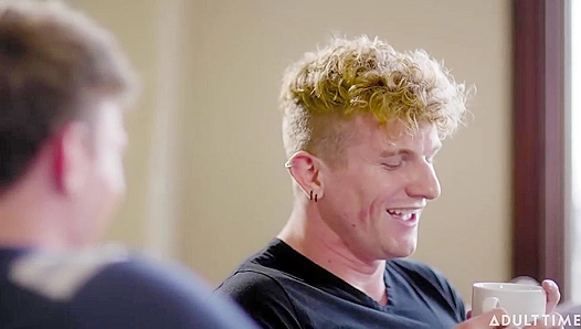 Boyish Heat: Max Lorde Eric Charms Steaming Sensual Encounter – Hot Twinks 18+