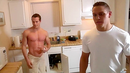 Shredded Liam Rosso Craves Jason Goodmans Thick Load — Raw Gay Debut