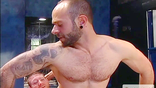Outdoor Fire: Johnny Gunn Rick Van Sants Steamy Bareback Encounter – HotHouse M2M