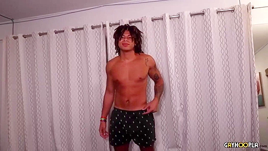 JJ Smith Groans Loud While Jerking His Massive, Veiny Cock – Steamy Solo Session