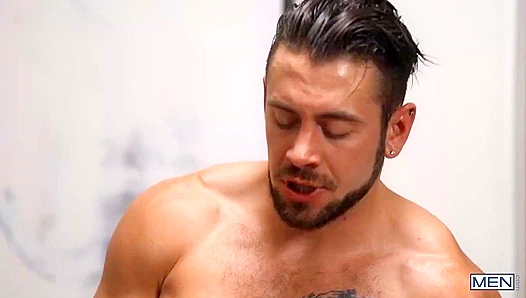Big Daddy Buff Dante Claims Johnny Donovans Tight Hole – Steamy Gay Action