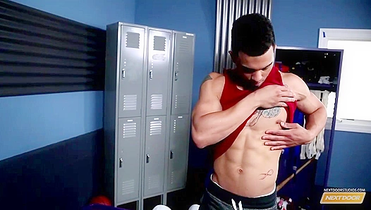 Rocco Russo JERKS OFF Intensely Close-Up – Smokin HOT Solo Scene