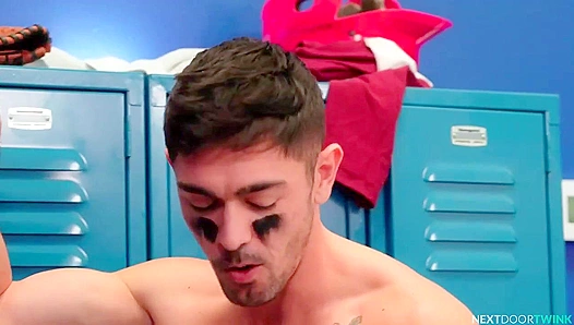 Three Hungry Twinks Unite — Max Lorde, Nico Coopa Evan Knoxx Fuck Frenzy