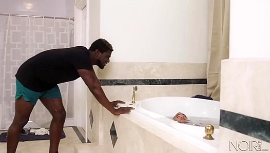 Beaux Banks Claims Devin Trez in Fiery Black-on-Black Domination – 18+