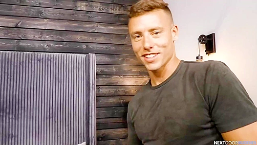 Justin Kian Cant Resist—Steamy Neighbor Encounter Ignites Passion – GayHookups 18+