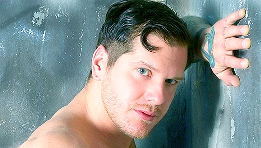 Parker Londons Hot Hands Bring You Over the Edge Fast – HighPerformanceMen