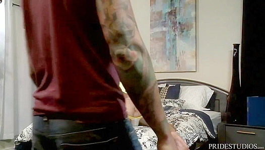 Weak for That Huge Rod: Sean Duran Takes All of Christian Wildes Thick Meat –