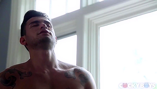 Ricky Roman Tryp Bates: Busty Heat, Wild Lust — Raw Gay Pleasure Unleashed – 18+