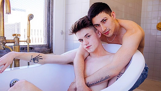 Avery Jones x Kane Fox: Raw Power Clash — CockyBoys Goes Hard