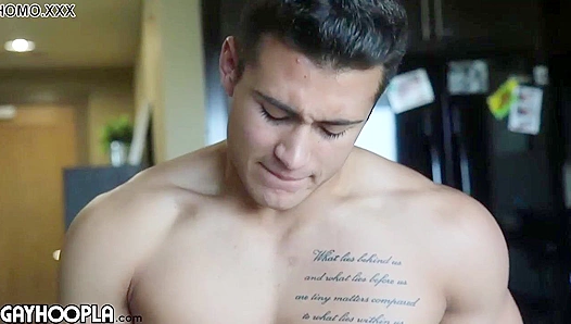 Taylor Shift Moans Through Ecstatic Solo Workout — GayHoopla 18+
