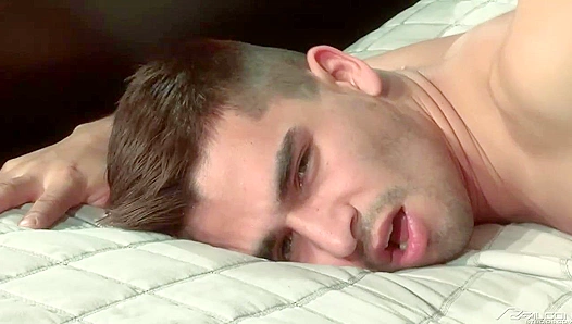Andrew Stark x Ludo Sander: Hot Bareback Passion Explodes – Falcon Studios