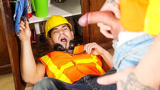Big Dick Revelation: Beefy Damien Turns Tough Guy Theo Gay – 18+