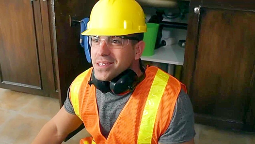 Big Dick Revelation: Beefy Damien Turns Tough Guy Theo Gay – 18+