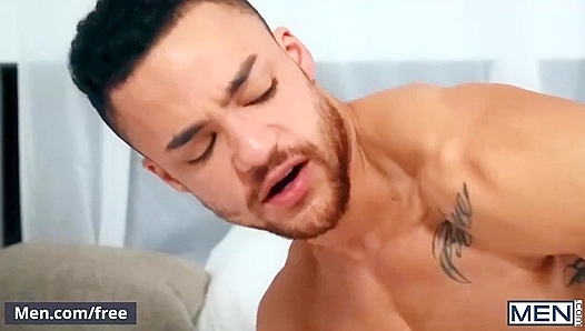 Beaux Banks Moans Loud While Liam Cyber Plows His Tight Hole – DrillMeNow