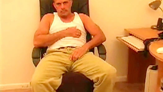 Cliffs Huge Package Feeds Hungry Boys — Thirsty Pups Crave This Stallions Load – Mature