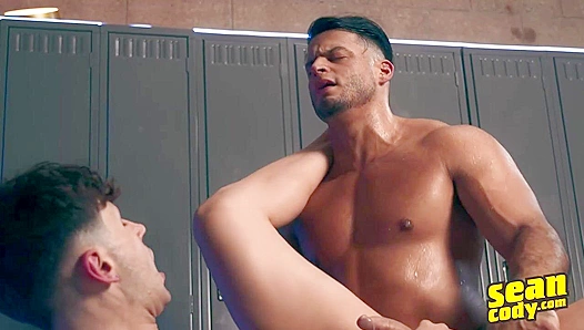 Hot Locker Room Action: Axel Michael Goes Wild for Sean Cody – 18+