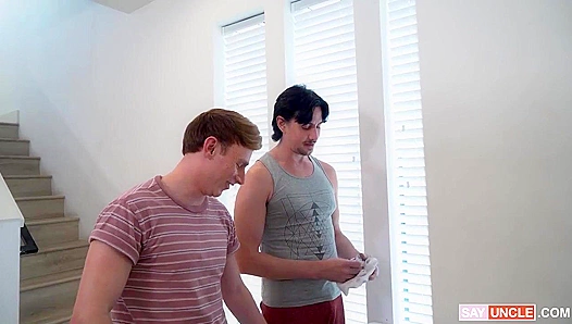 Jacked Lovers Reconnect for Hot, Passionate Gay Encounter – Hunter Charming Collide –
